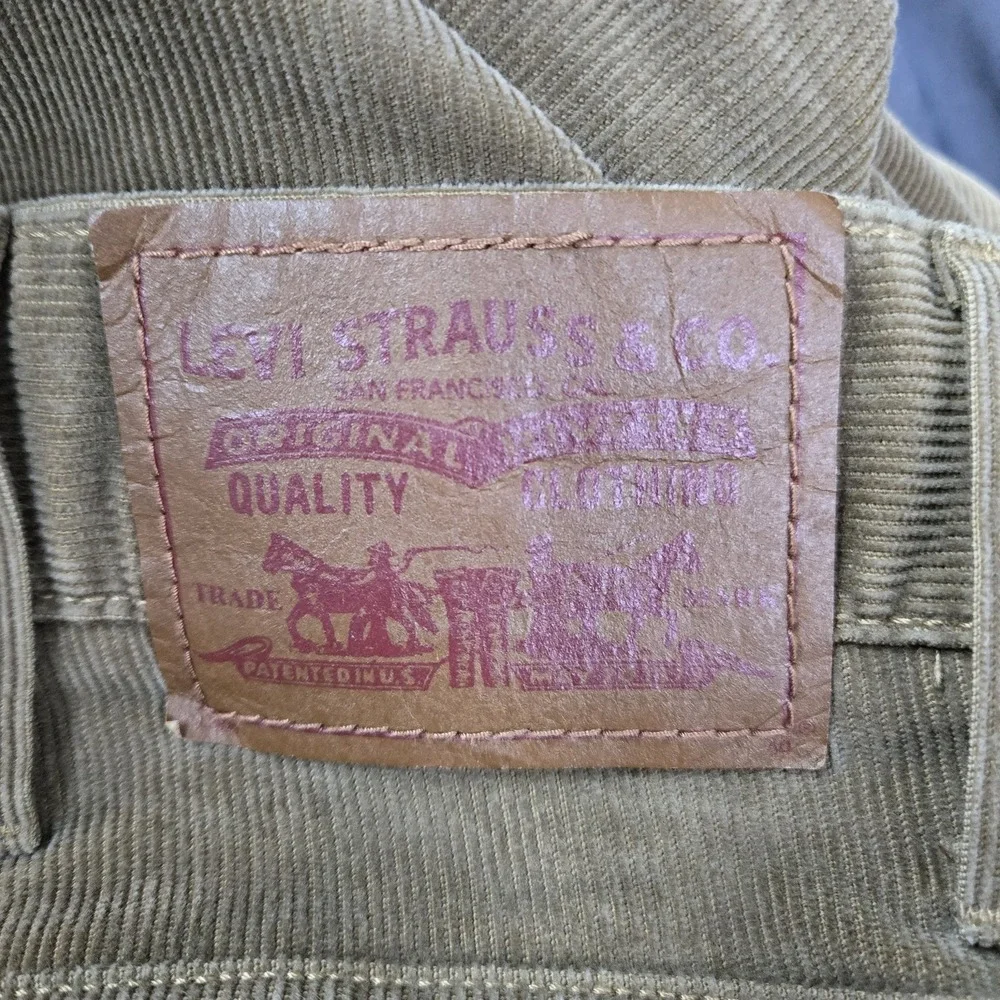 VINTAGE‎ Levi's 549 Men Jeans 42X32 Brown Low Loose Corduroy 32